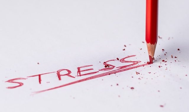 現代社会におけるストレスの身体的影響とそのサイン